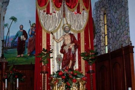 Anche i santi sono costretti ad emigrare