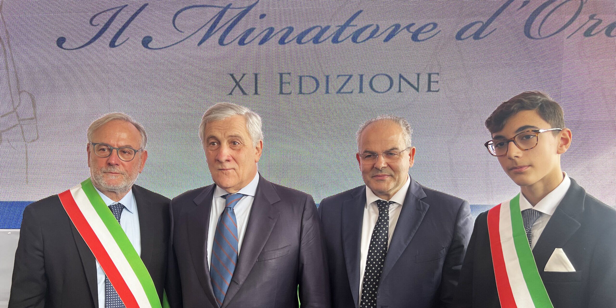 Al ministro Antonio Tajani il “Minatore d’Oro” del maestro Michele Affidato