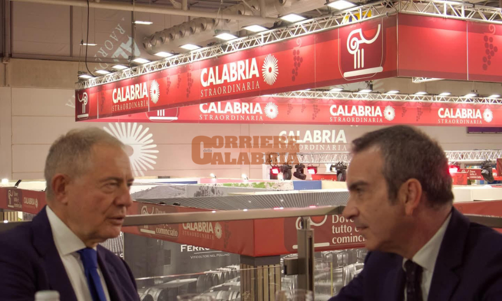 Vinitaly, il ministro Urso incontra il governatore Occhiuto. Sul tavolo il rafforzamento del porto di Gioia Tauro