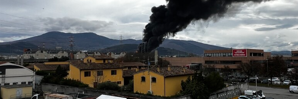 Esplosione in una raffineria a Calenzano, due morti e otto feriti. 4 i dispersi