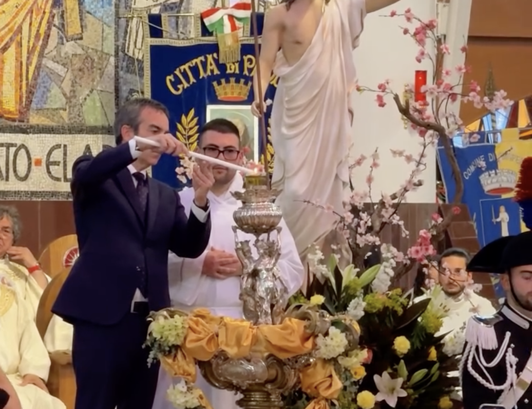 San Francesco di Paola, la lampada votiva accesa dal presidente Occhiuto – VIDEO