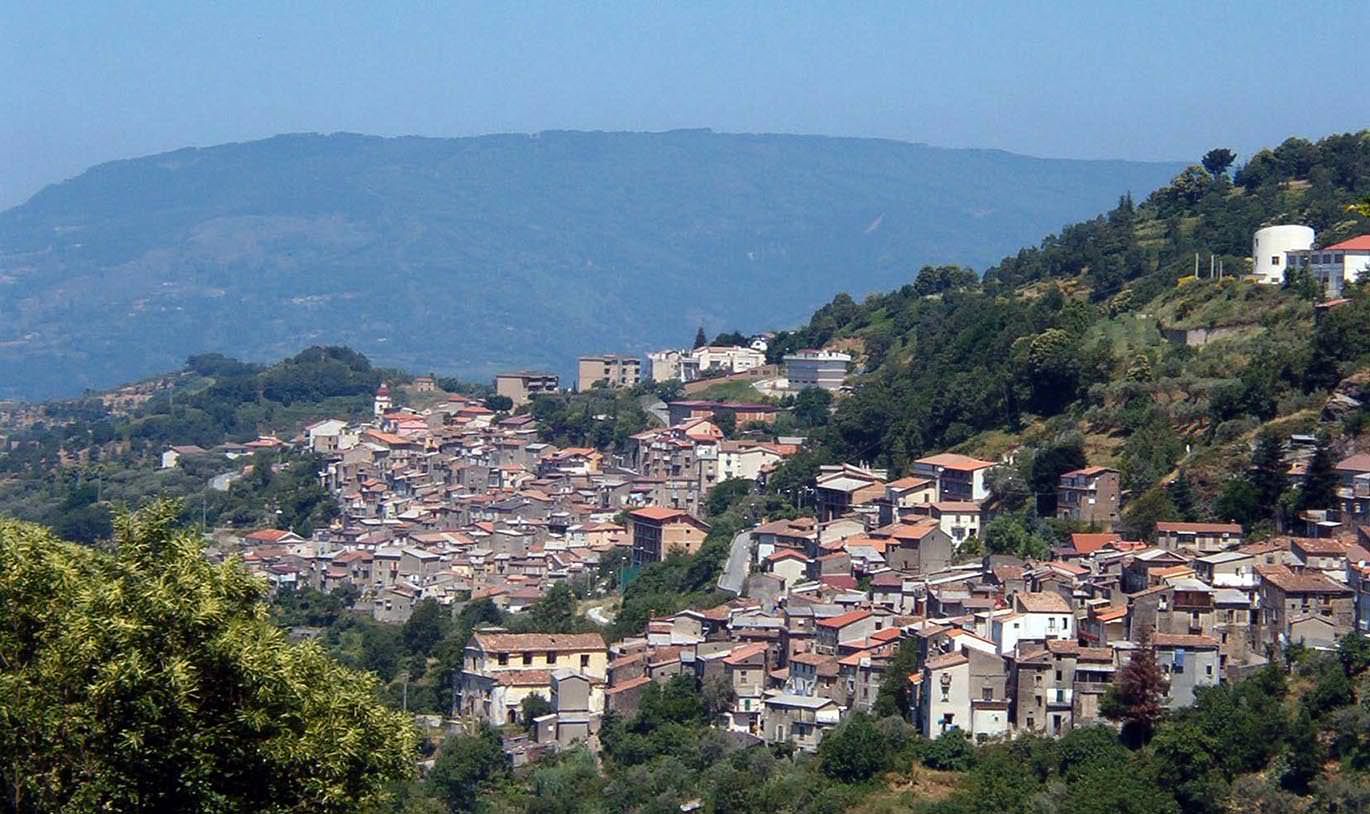 Conflenti, fattoria sociale in un bene confiscato