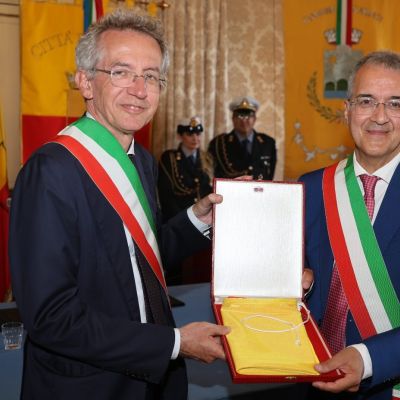 Cariati e Napoli unite da un patto: collaborazione su cultura, turismo e artigianato