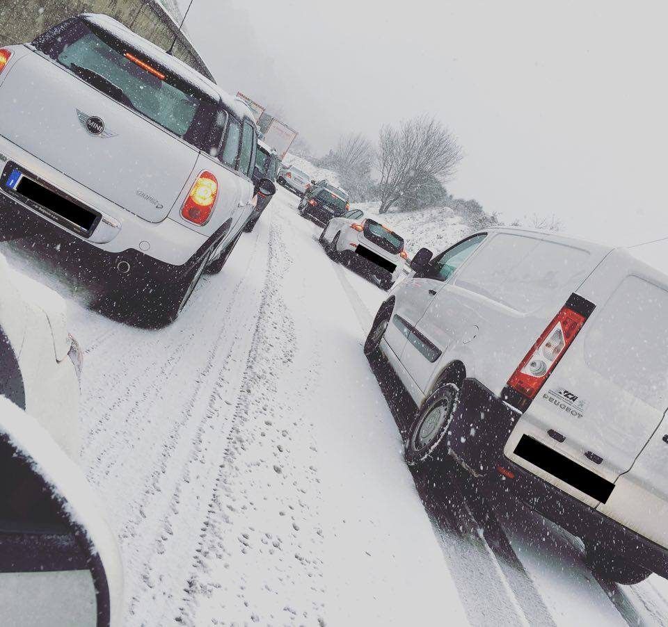 Caos neve sull'A3, cinque indagati