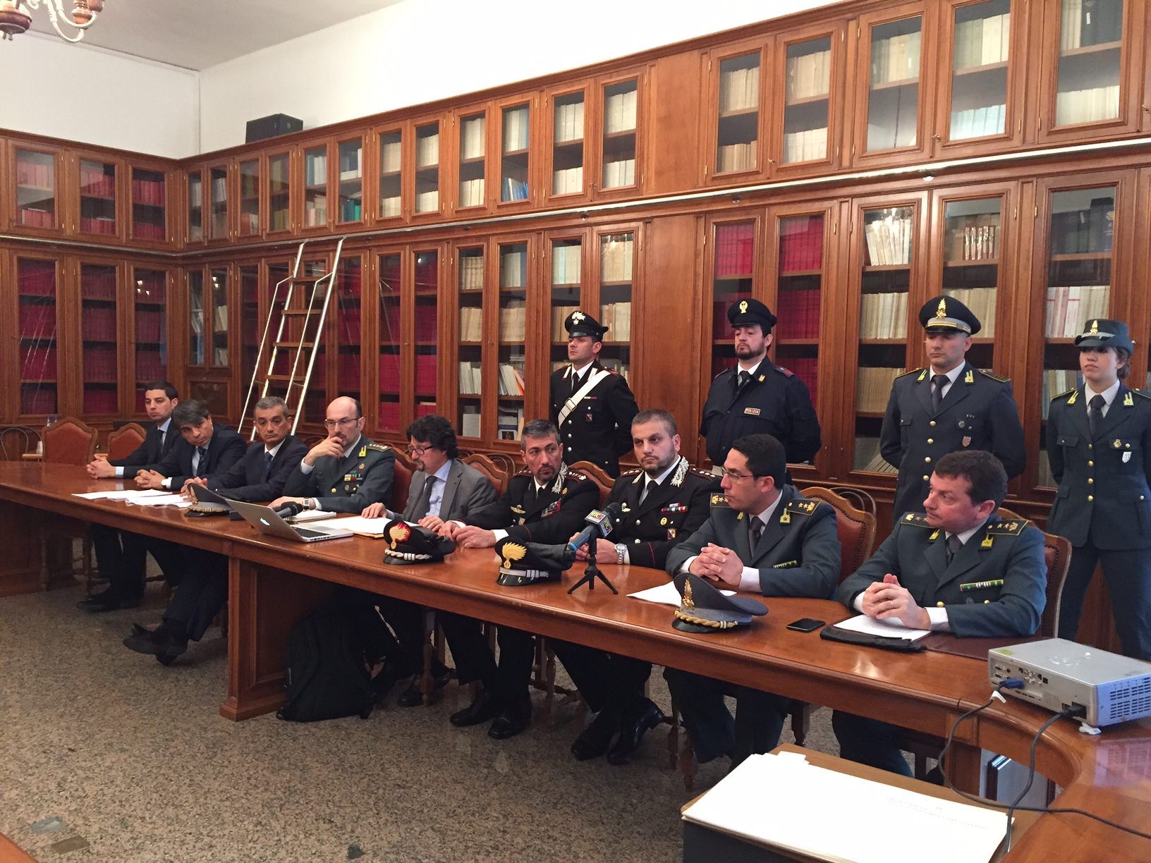 COSTA PULITA | I clan vibonesi puntavano alle coop del Nord