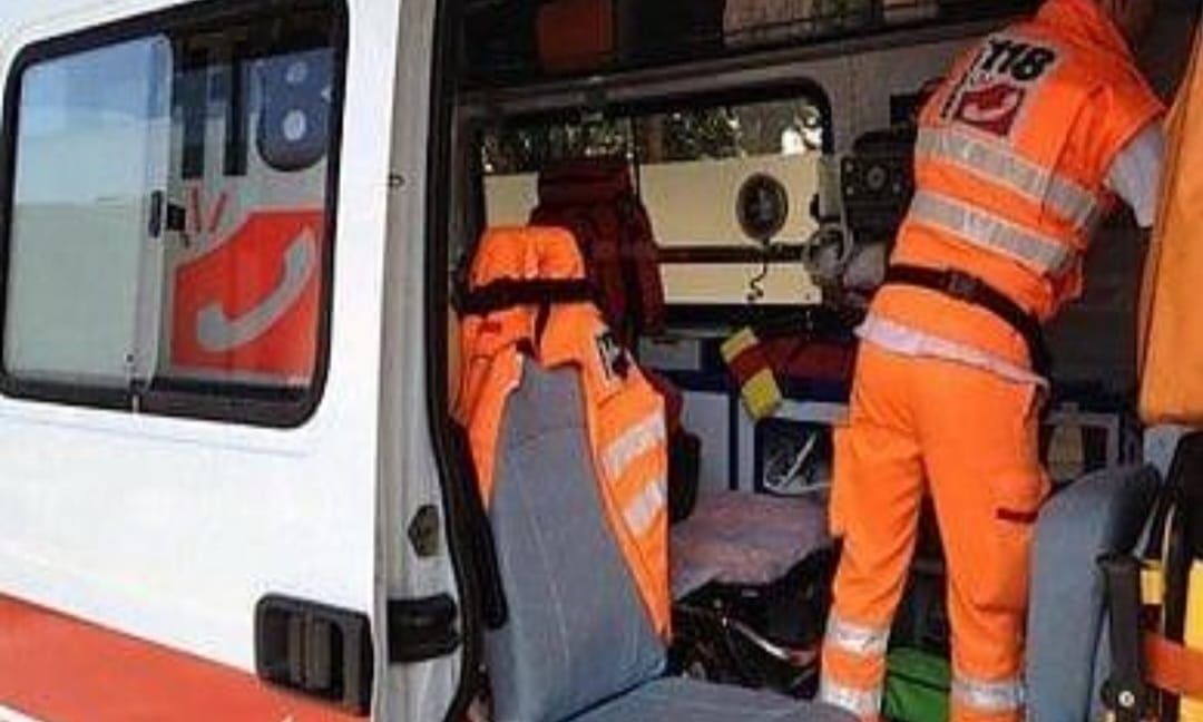 «Il 118 è stato distrutto. Nel Lametino persi trenta medici, ci sono 59 turni scoperti. Così siamo impotenti»