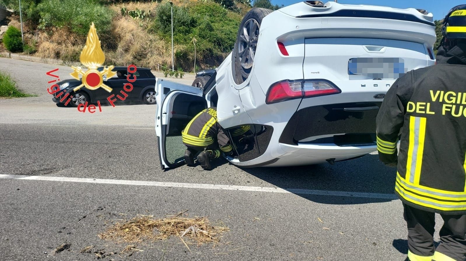 Squillace, scontro tra due auto: due feriti