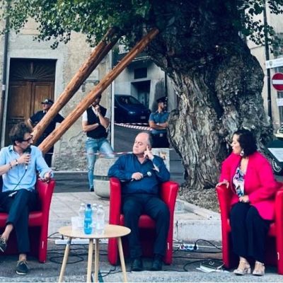 Casali del Manco, piazza gremita per la “Notte della Legalità” con il procuratore Gratteri
