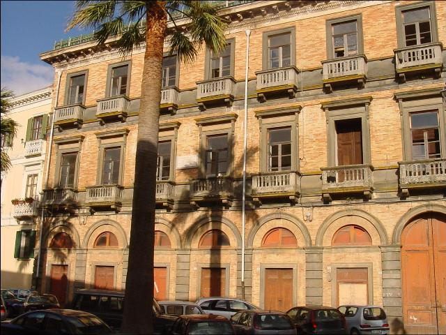 Palazzo Gagliardi in affitto, indagata la giunta D'Agostino