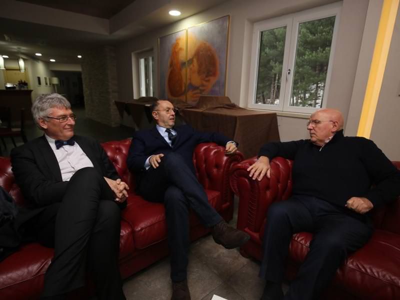 Primo incontro Cotticelli-Oliverio: «Tra noi proficua collaborazione» – VIDEO