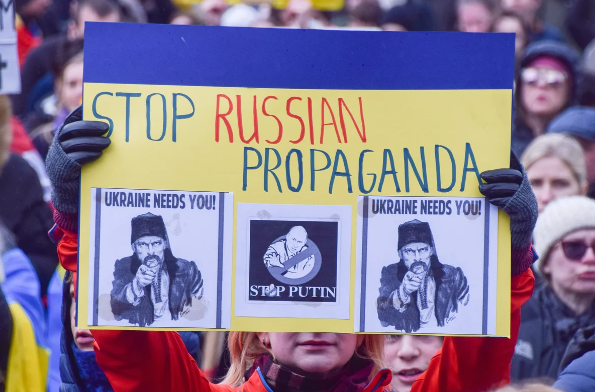 A Lamezia la propaganda filorussa “alza il tiro”: un evento per celebrare l’invasione del Donbass