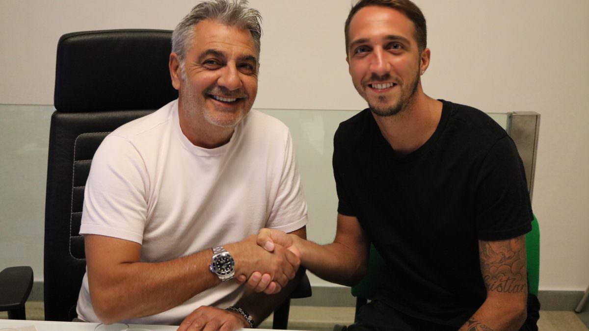 Crotone, il terzino Mazzotta torna in rossoblù