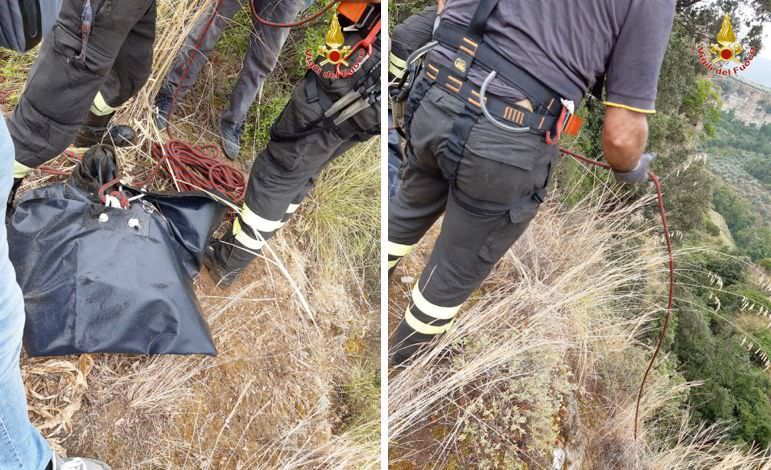 Mesoraca, due corpi in un crepaccio. Forse sono degli allevatori scomparsi a Petilia – VIDEO