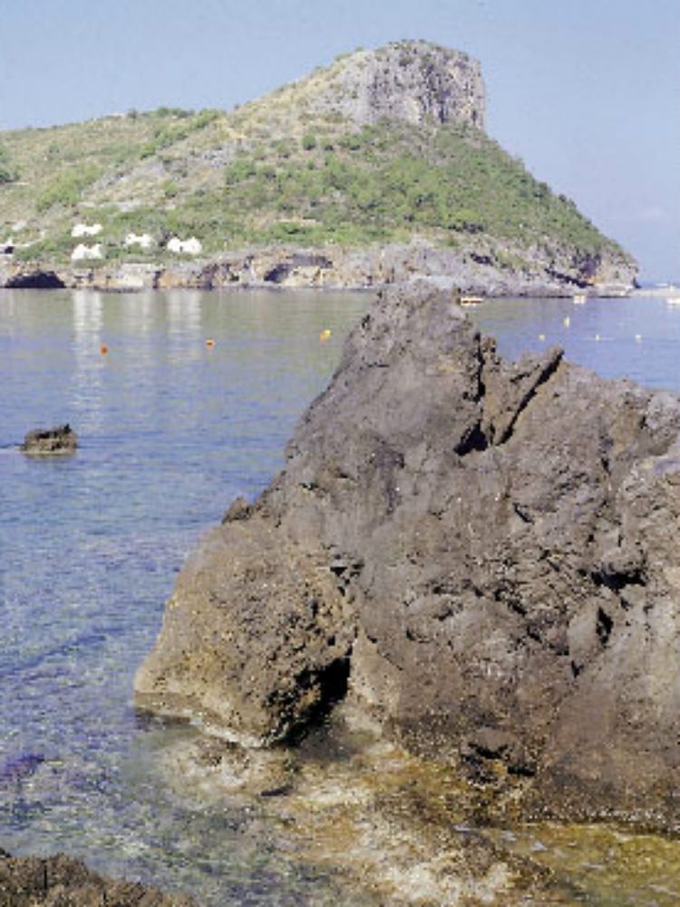 Misteriosa onda anomala sul Tirreno calabrese