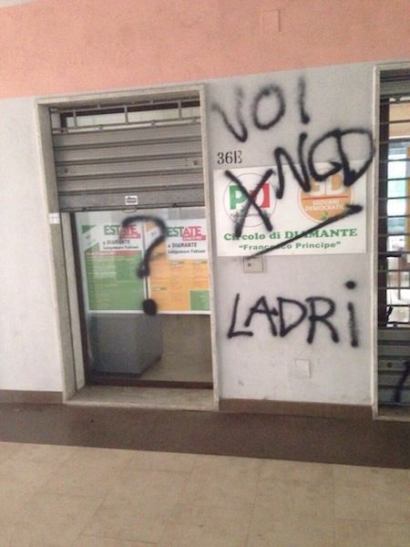 Intimidazione al Circolo Pd di Diamante