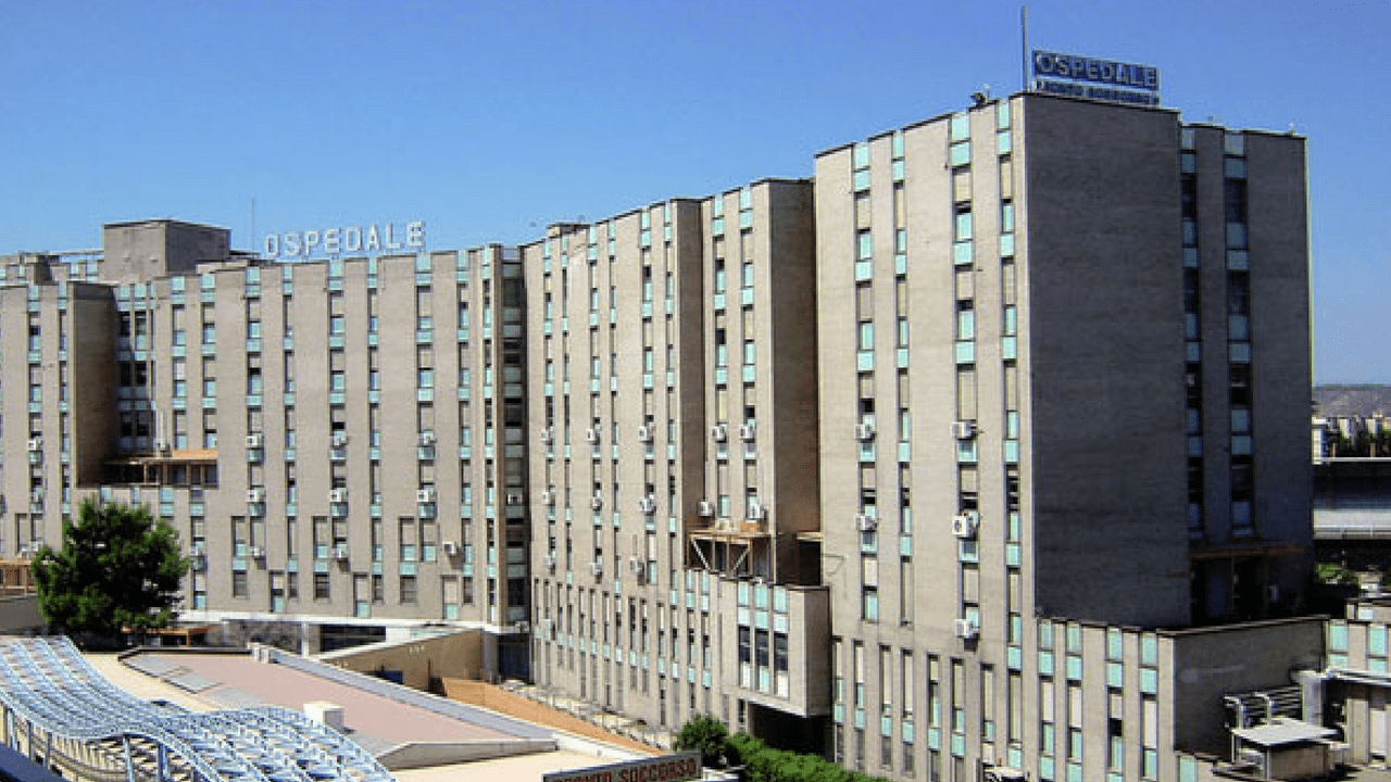 L'Asp di Crotone e l'"occhio di riguardo" per il tampone del politico