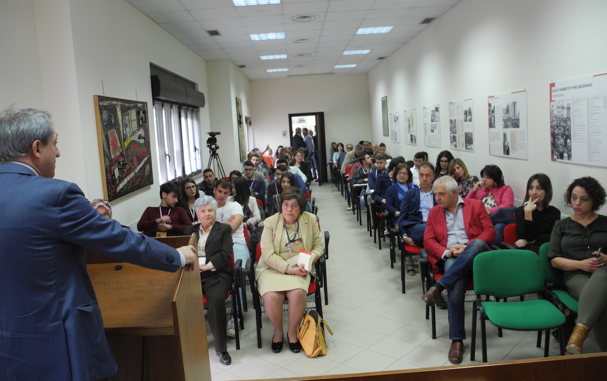 La Cgil sigla un “patto generazionale” con gli studenti