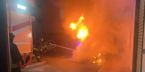 Corigliano Rossano, a fuoco l'auto di un pescatore