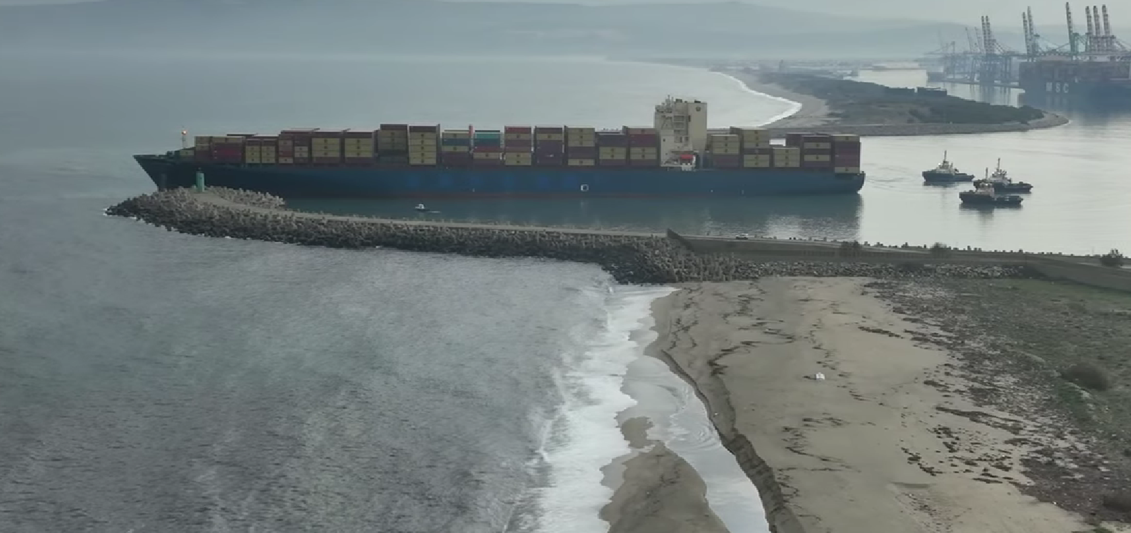 Motonave attraccata, il porto di Gioia Tauro torna alla piena operatività