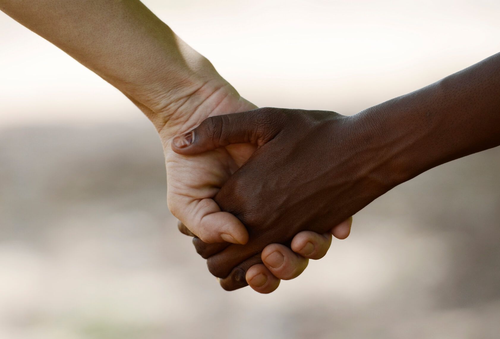 Crollano le adozioni di minori stranieri in Calabria: -35,3%