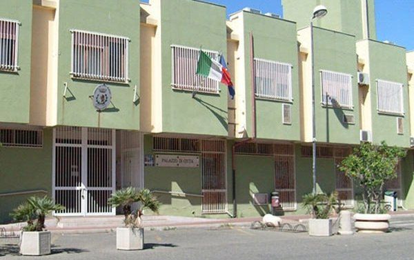 Sciolto il consiglio comunale di Cirò Marina