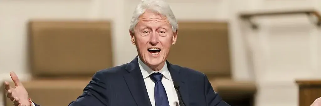 Bill Clinton: «Non sapevo dei crimini di Epstein»