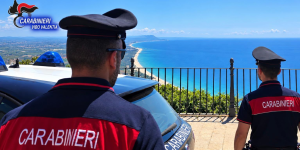 Nicotera, pedinamenti e minacce sui social all’ex compagna. Scatta il braccialetto elettronico
