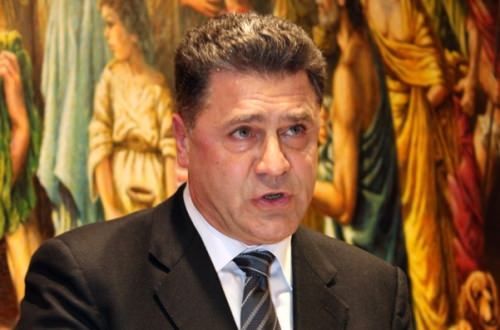 Consiglio, Fi: «La maggioranza non c'è». La replica: «Più forti di prima»