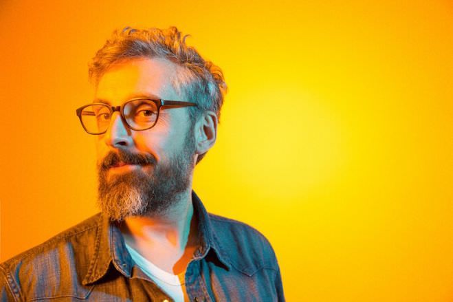 “L'uomo nero” di Brunori è il miglior brano contro l'intolleranza