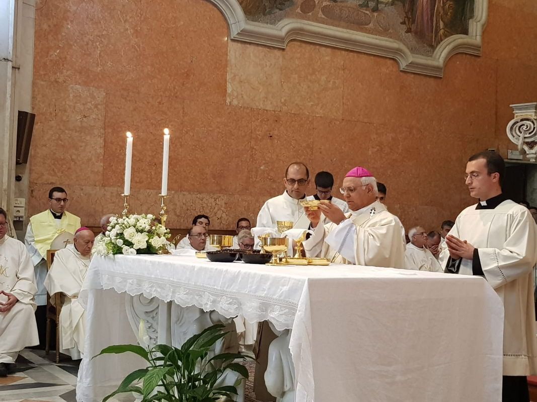 L'arcivescovo Bertolone: «Catanzaro, svegliati e alzati»