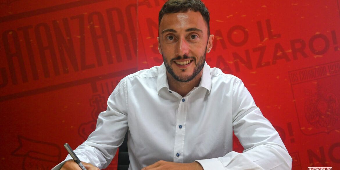 Catanzaro, ora è ufficiale: ecco Pigliacelli. Per lui contratto biennale. «Felice di essere qui»
