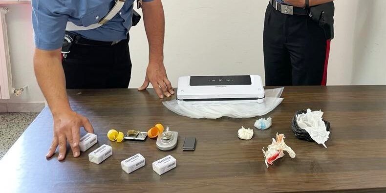Il fiuto di Collins fa scoprire la droga: arrestato 33enne a San Vincenzo La Costa