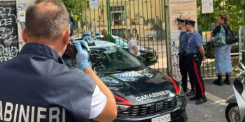 La prof accoltellata da uno studente a Roma: «Vorrei abbracciarlo»