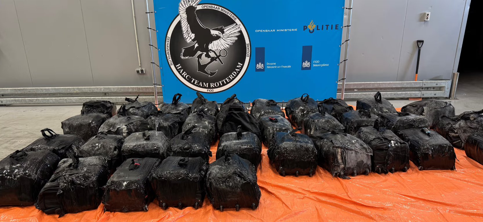 Oltre 1.400 chili di cocaina trovati nel porto di Rotterdam