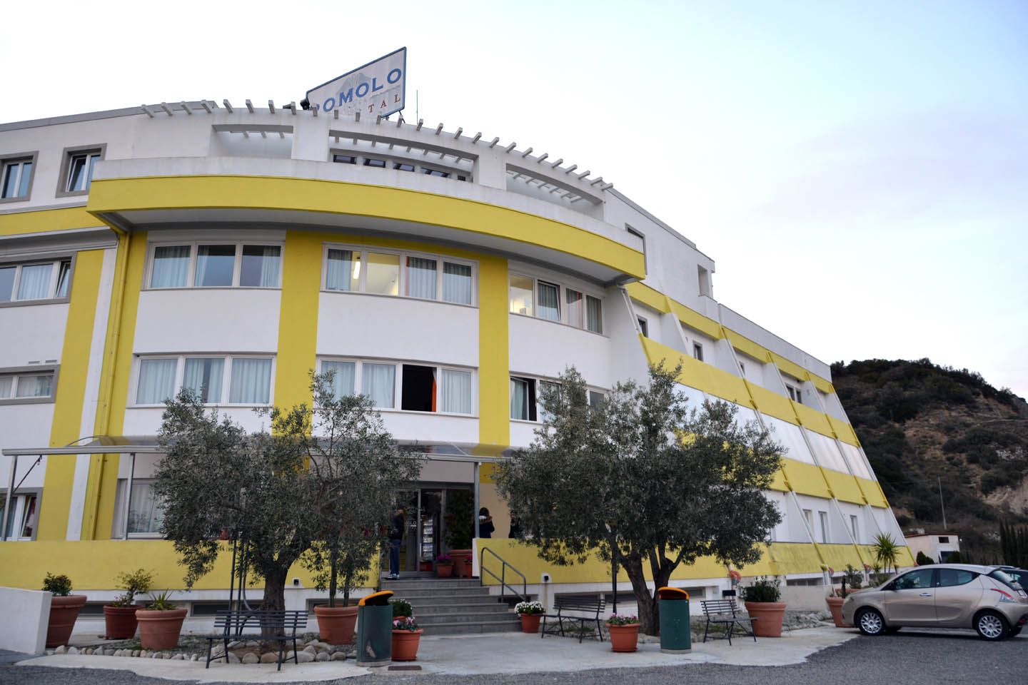 Crotone, parla l'imprenditrice contagiata: «Sospese le attività della Romolo Hospital»