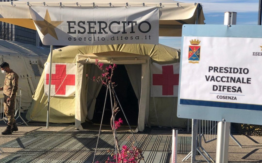 Zizza: «A Cosenza vacciniamo 500 persone al giorno»