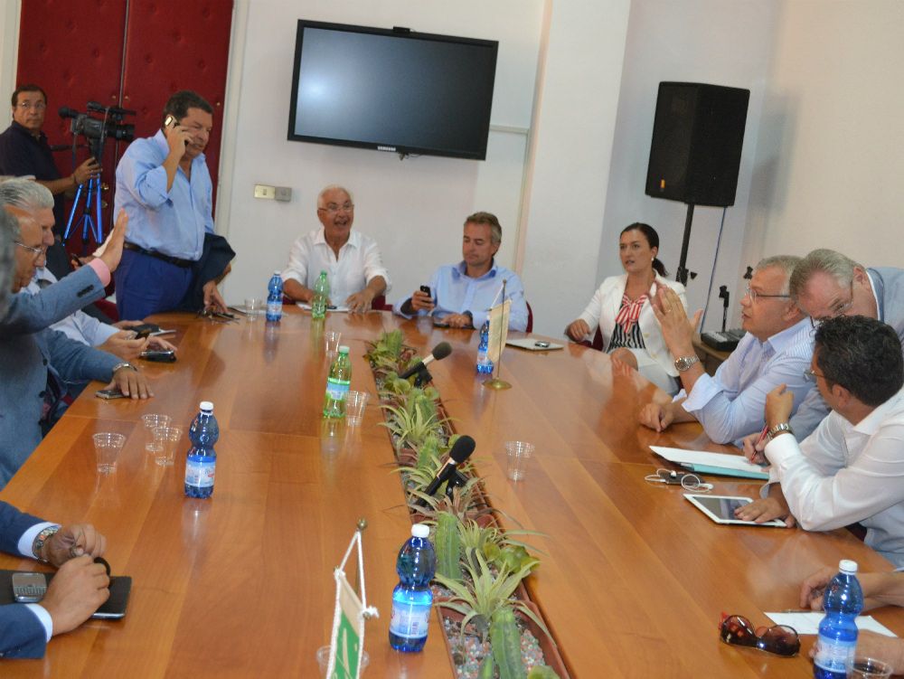 Giunta regionale per pochi intimi, Scopelliti "richiama" gli assenti