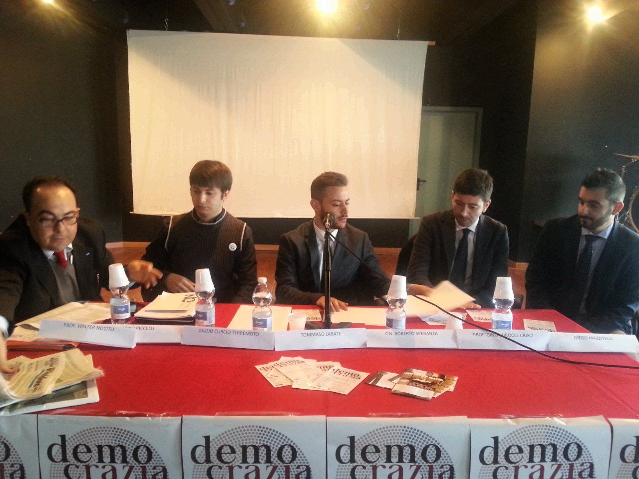 Speranza: «Il referendum non è sul Pd»