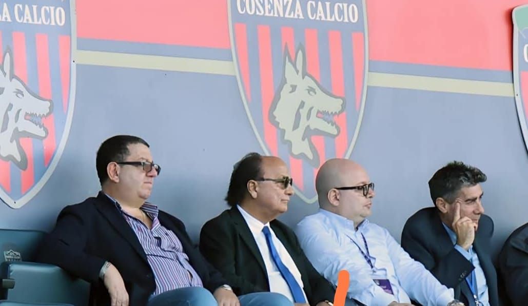 La nota del Cosenza calcio sull’addio del dg Gualtieri: «Naturale scadenza del contratto»