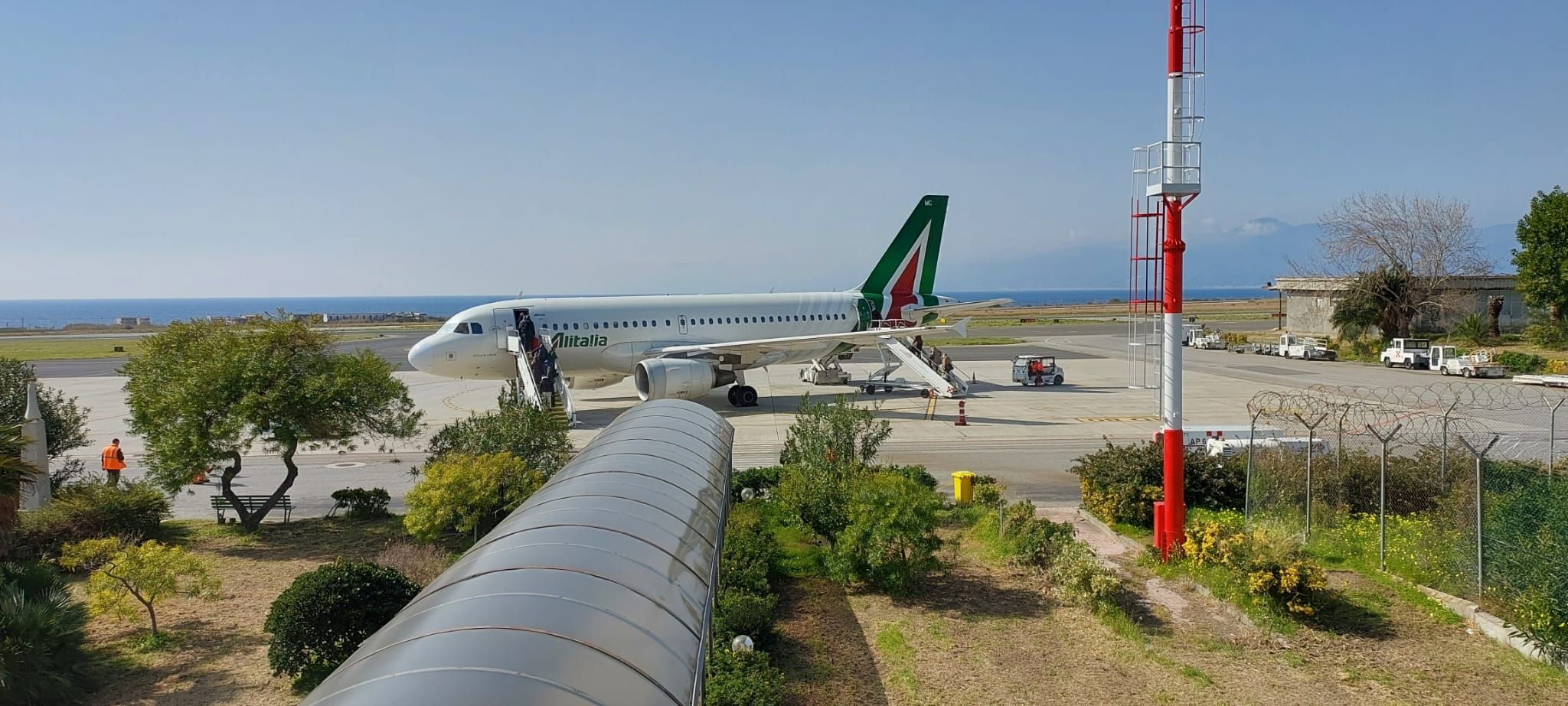 Aeroporti calabresi, le nuove rotte accelerano la crescita