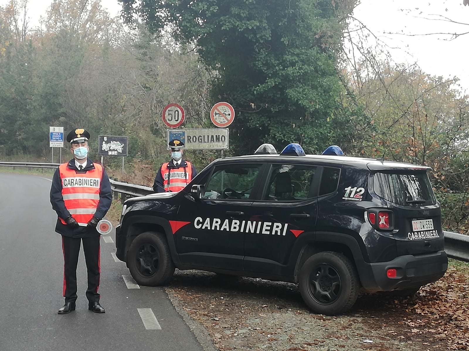 Prende in ostaggio madre e fratello. Sabato di tensione a Rogliano
