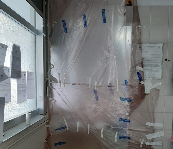 Coronavirus, «A Lamezia medici protetti da nastro adesivo e Domopak». La replica: «Presidi individuali garantiti»