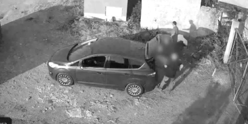 «Micu e Ntoni gli sporcaccioni». Abbandonano rifiuti e il sindaco di Locri li "pubblica" sui social