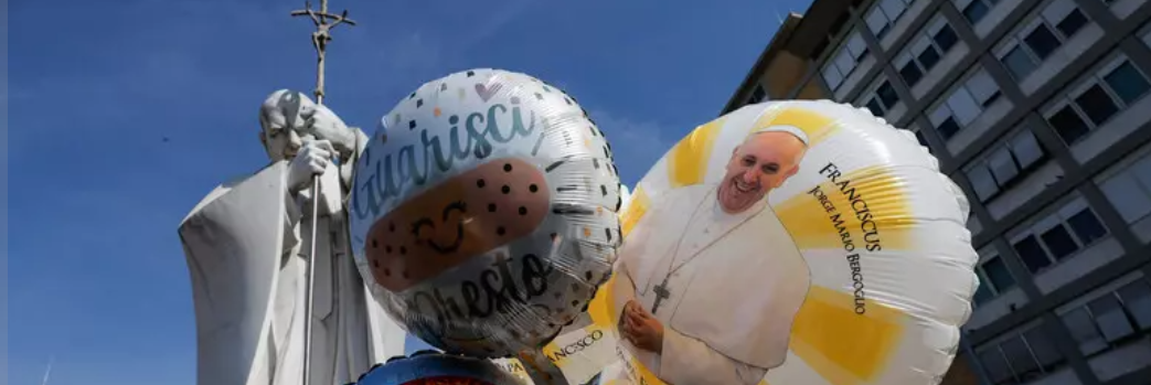 Il Papa: «Porto avanti cure e riposo, grazie ai medici»