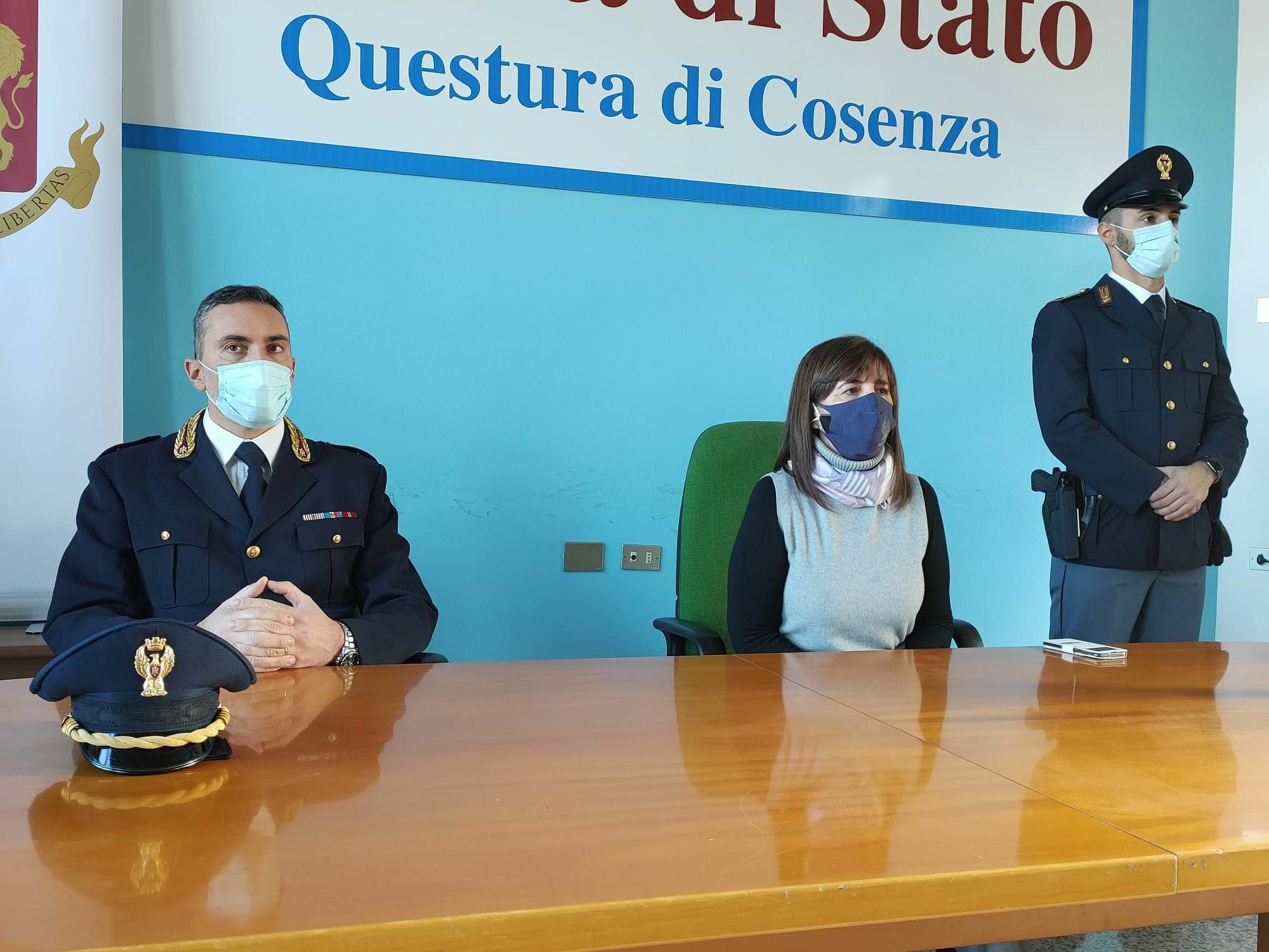 Cosenza, la questura annuncia un periodo natalizio «pieno di controlli extra»