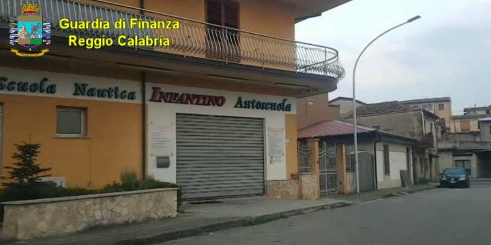 Patenti a soggetti incapaci di comprendere l’italiano. «Per 14mila euro hai la garanzia»