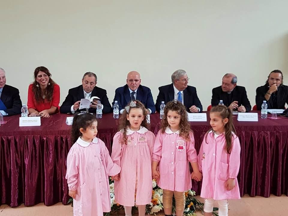 Oliverio inaugura l’anno scolastico a San Luca