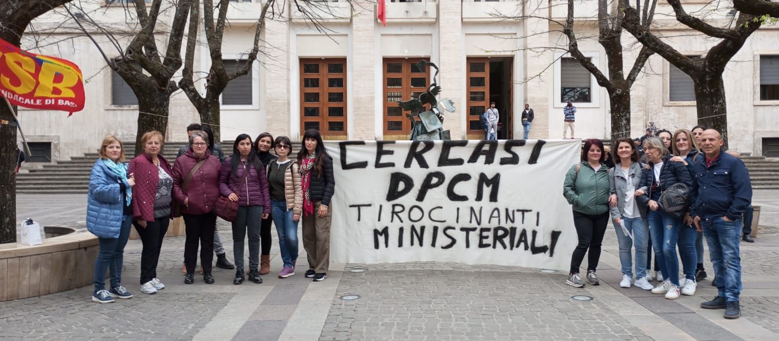 Tirocinanti ministeriali in presidio permanente. «Un dpcm per risolvere la nostra vertenza»