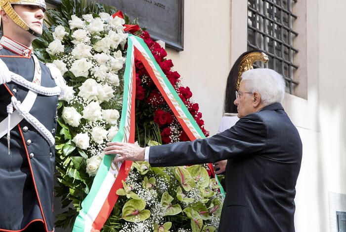 Mattarella: «Nel terrorismo anche complicità di uomini dello Stato»