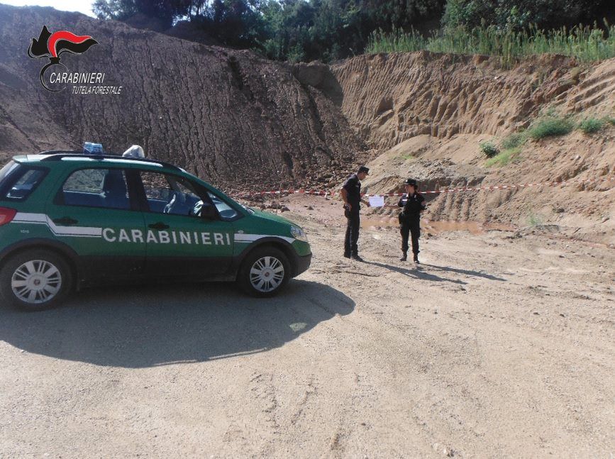 Feroleto Antico, sigilli ad una cava abusiva